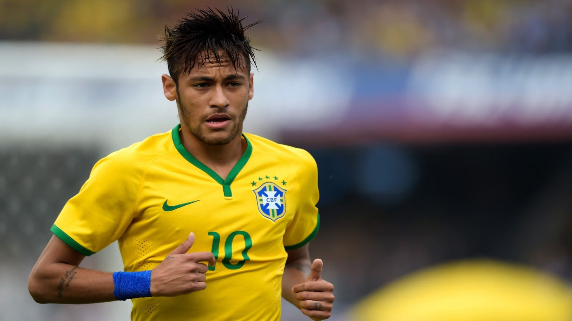 科维托娃回归赛场，突破纪录首场状态亮眼，巴塞罗那观众沸腾！